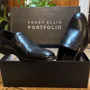 Black size 10 men’s Perry Ellis Portfolio slip on dress shoes